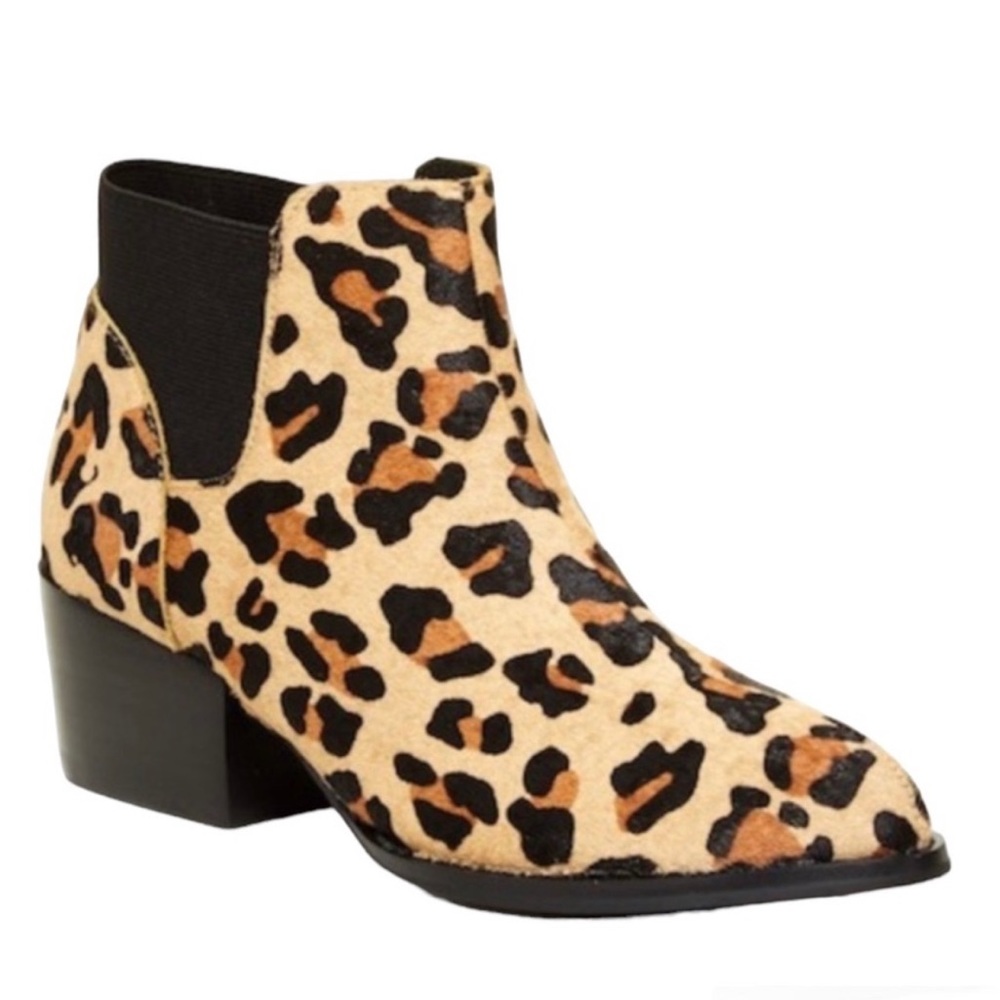 Steve Madden Womens Palace Leopard Print
Calf Hair Ankle Boots